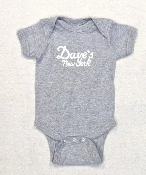 Dave&#39;s New York Vintage Logo Short Sleeve Infant Bodysuit - Heather Grey