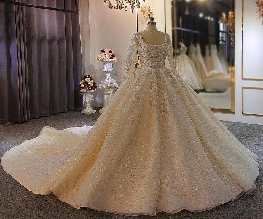 New Design Lace Appliques Wedding Dress