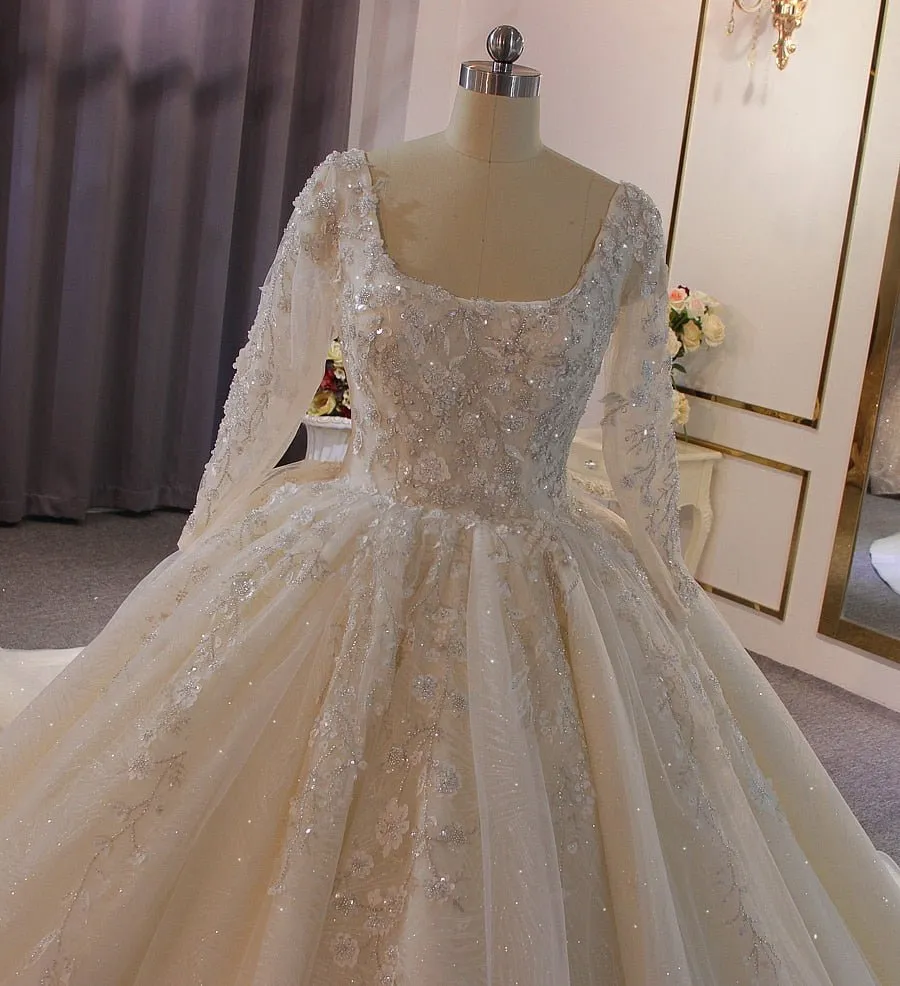 New Design Lace Appliques Wedding Dress