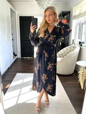 Petite Fergie Reversible 2 in 1 Wrap Midi Dress / Navy Floral