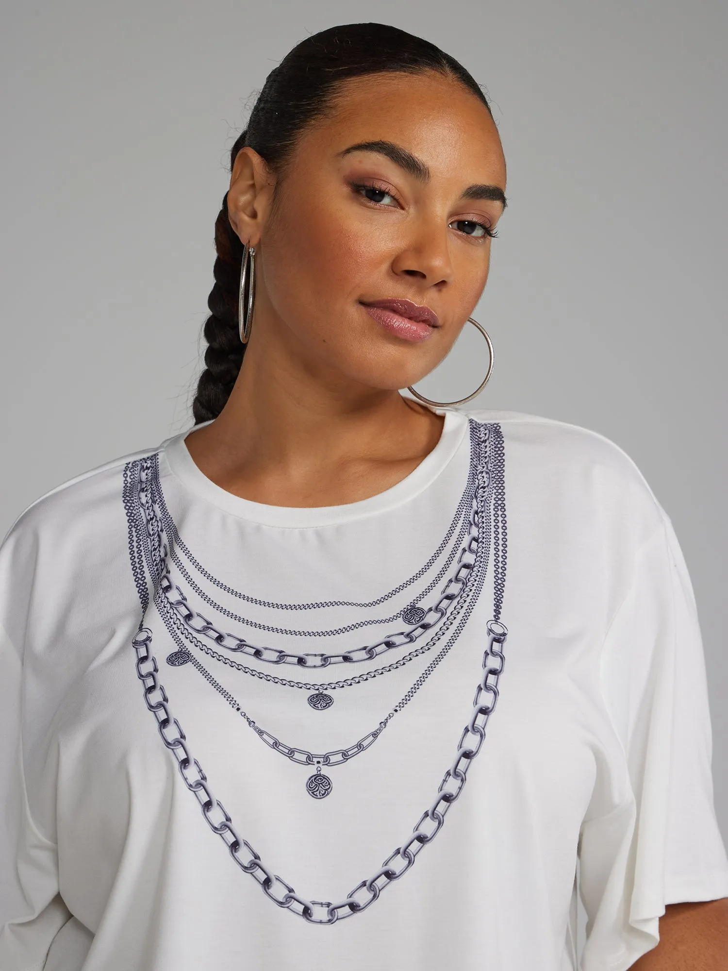 Plus Short Sleeves Graphic Chain Top