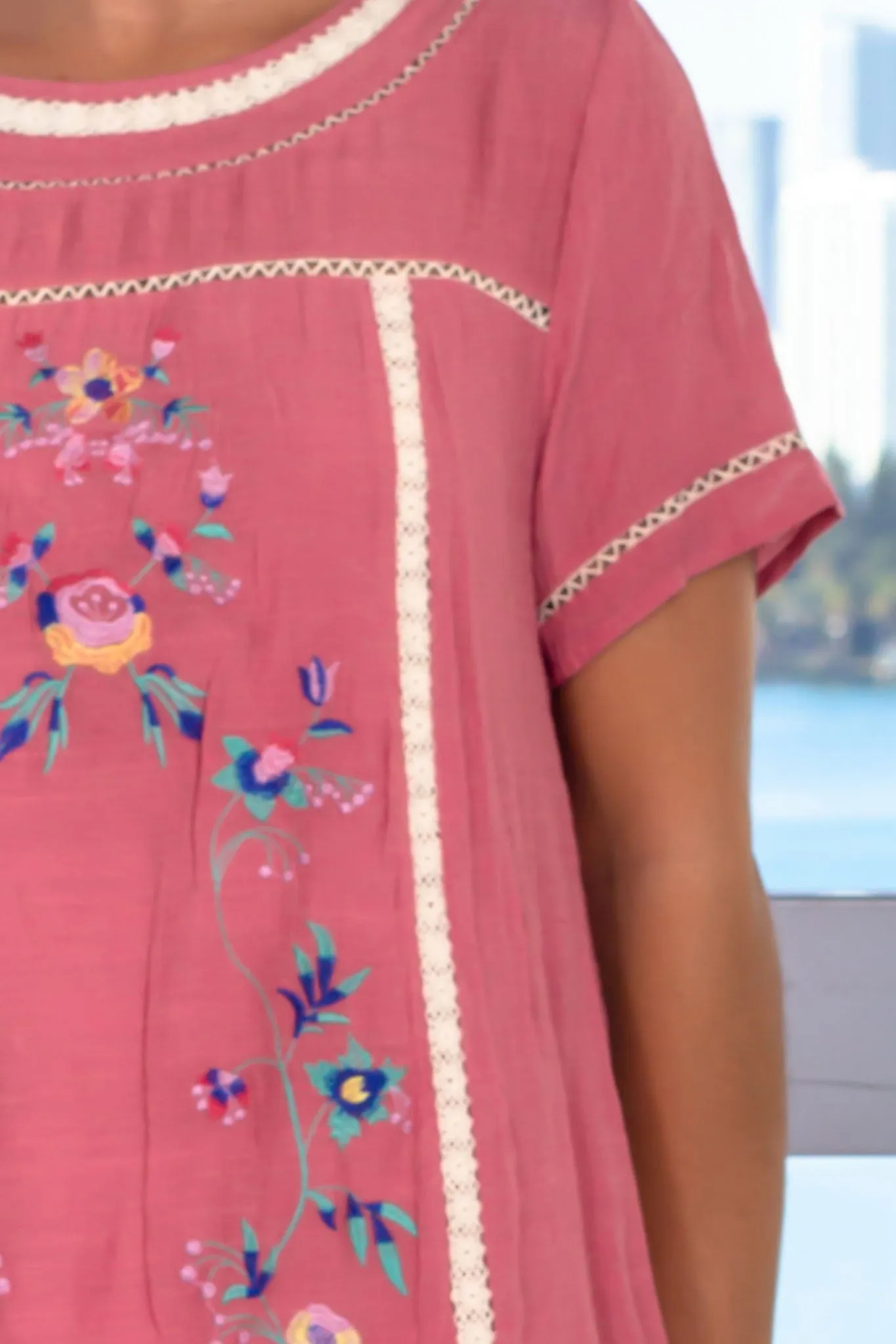 Rose Short Dress with Floral Embroidery
