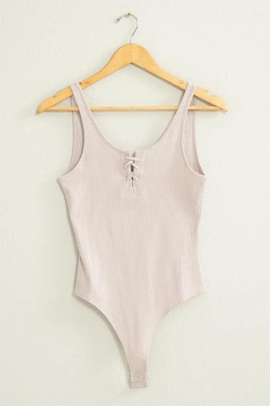 Sleeveless Scoop Neck Lace Up Bodysuit