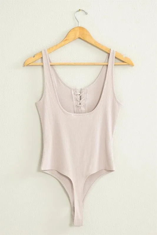 Sleeveless Scoop Neck Lace Up Bodysuit