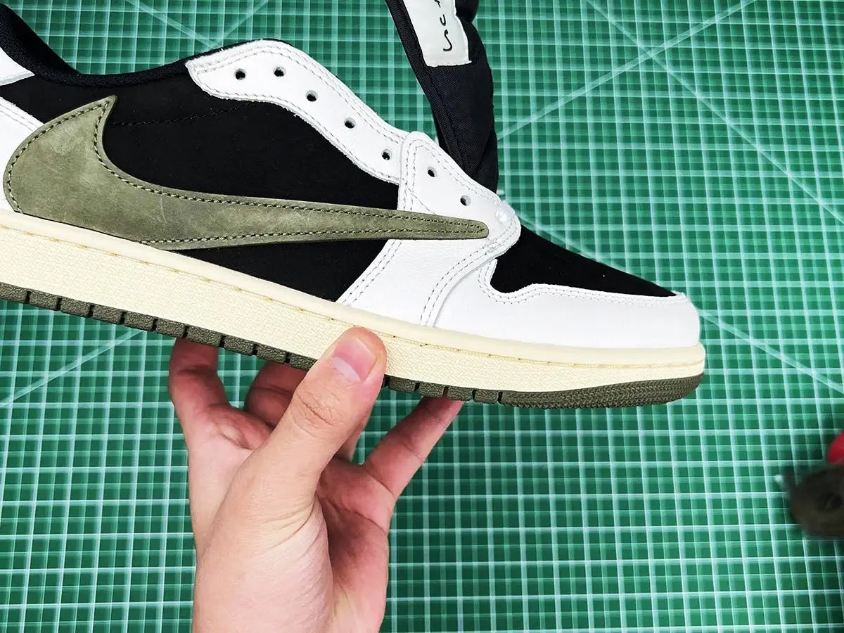 Travis Scott Air Jordan 1 Low Olive