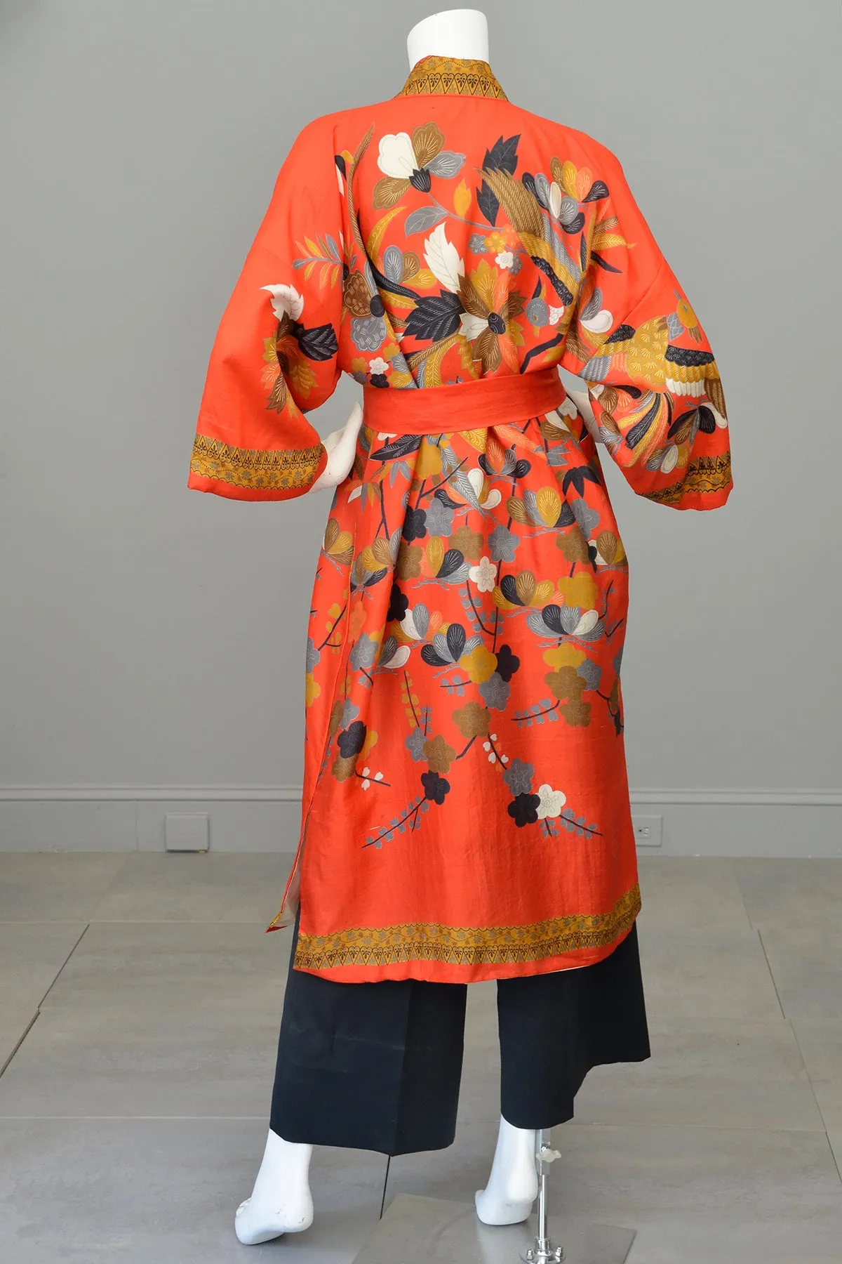 Vintage Flapper style Japanese Kimono Vibrant Red Gold Floral   Birds