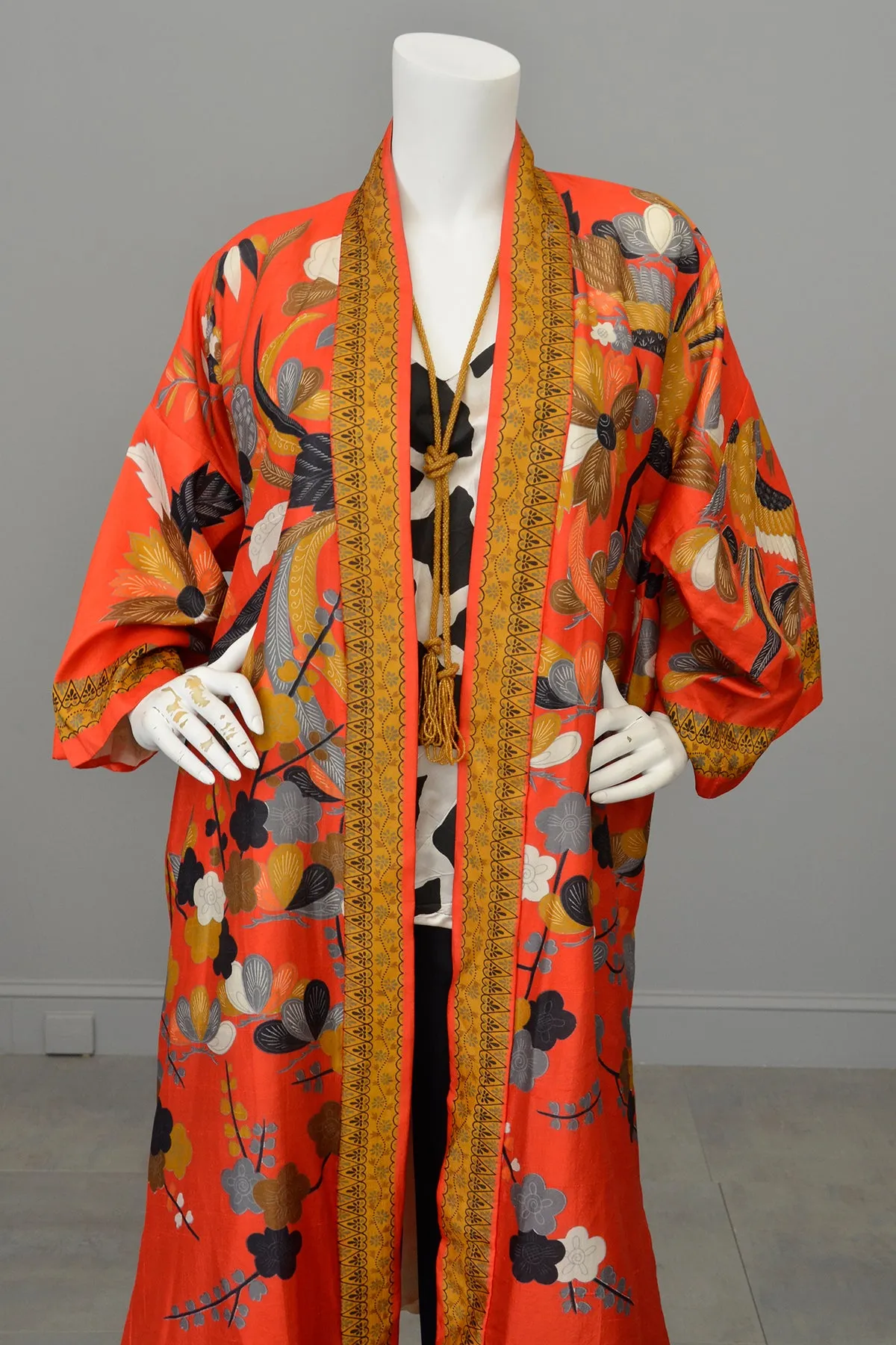 Vintage Flapper style Japanese Kimono Vibrant Red Gold Floral   Birds