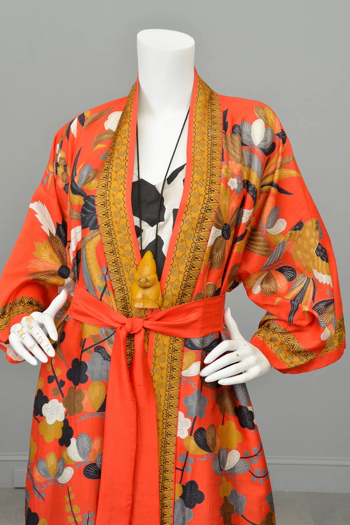 Vintage Flapper style Japanese Kimono Vibrant Red Gold Floral   Birds